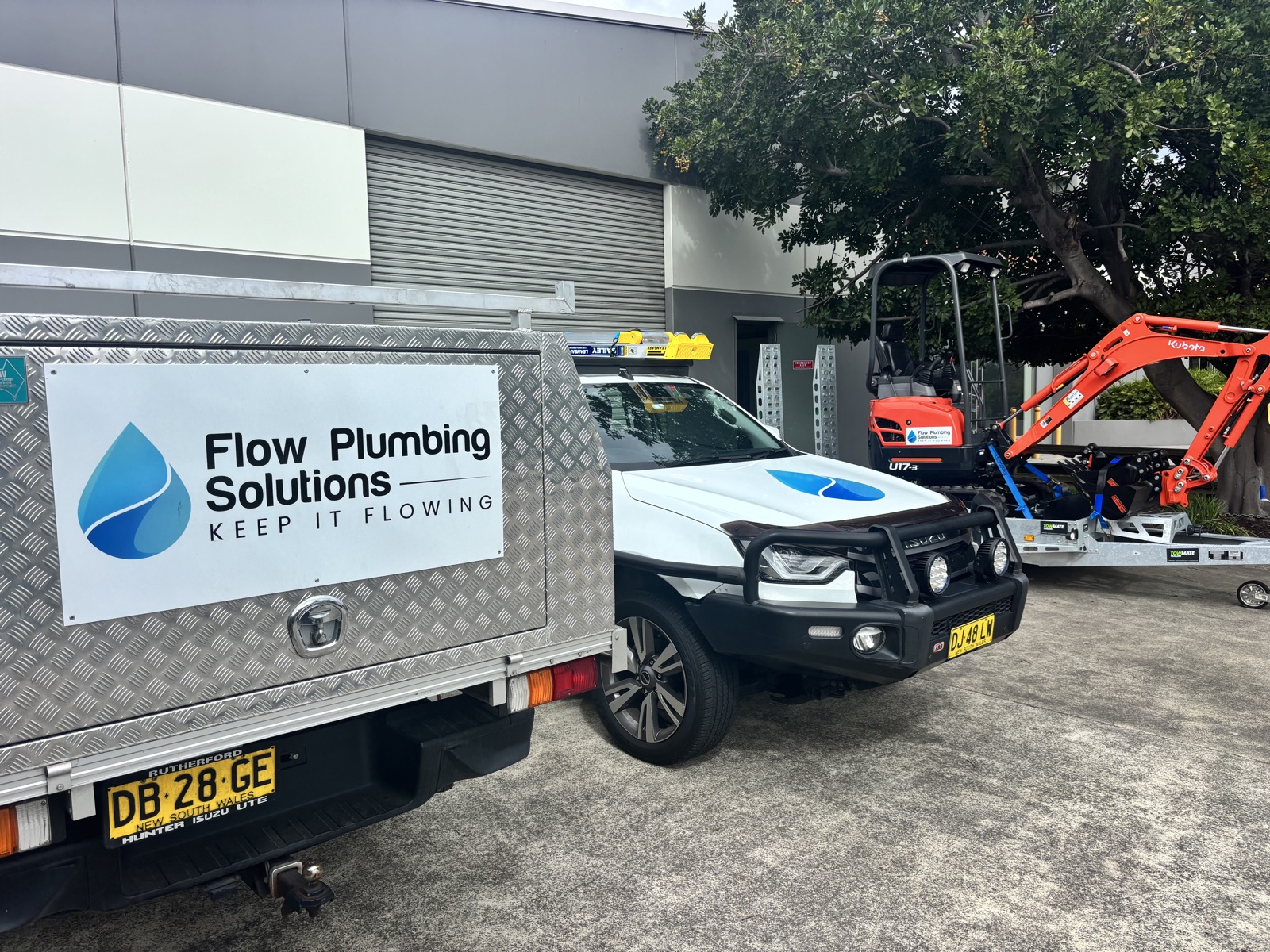 Flow Plumbing Solutions ute and excavator